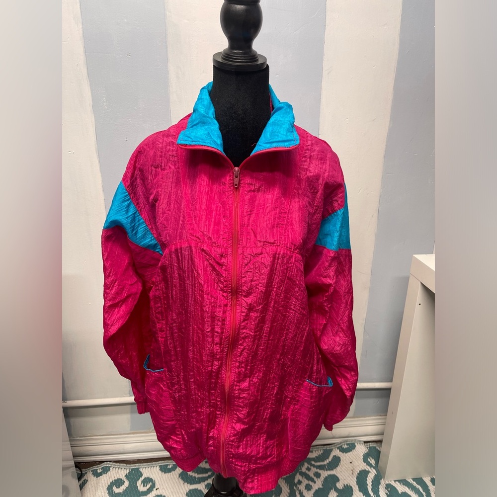 Vintage retro pink and blue windbreaker women’s size M